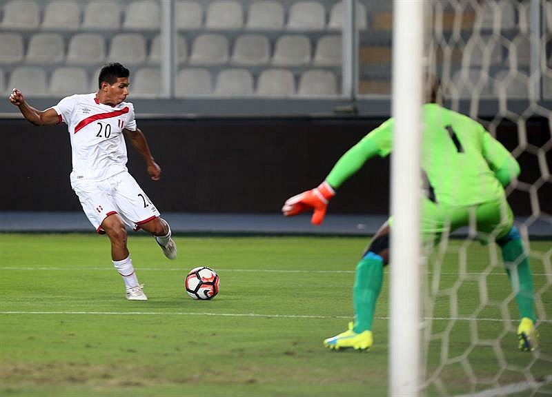  Perú triunfa ante Trinidad y Tobago con 4 goles contra 0.