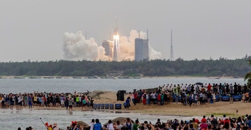  Un logro nacional: China lanzó el primer módulo para la construcción de su estación espacial propia