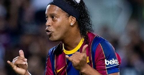  Con un remate imparable: Ronaldinho anotó en el clásico de leyendas entre Barcelona y Real Madrid